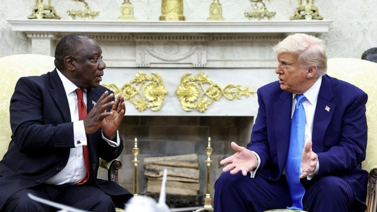 Tổng thống Mỹ Donald Trump tiếp Tổng thống Nam Phi Cyril Ramaphosa tại Nhà Trắng, ngày 22/5. (Ảnh: Reuters) Tổng thống Mỹ Donald Trump tiếp Tổng thống Nam Phi Cyril Ramaphosa tại Nhà Trắng, ngày 22/5. (Ảnh: Reuters)