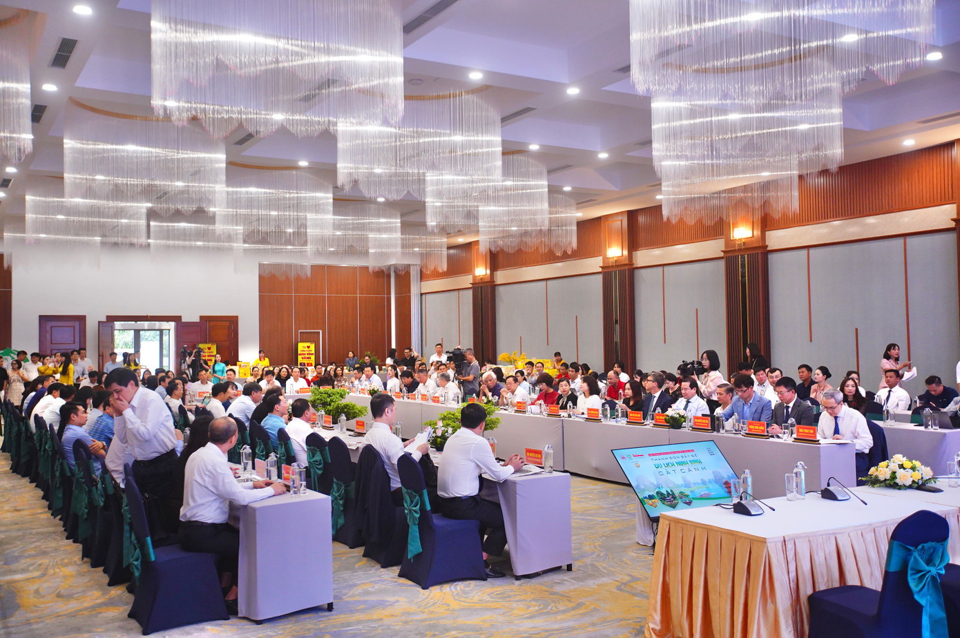 Toàn cảnh hội thảo ngày 9/5.