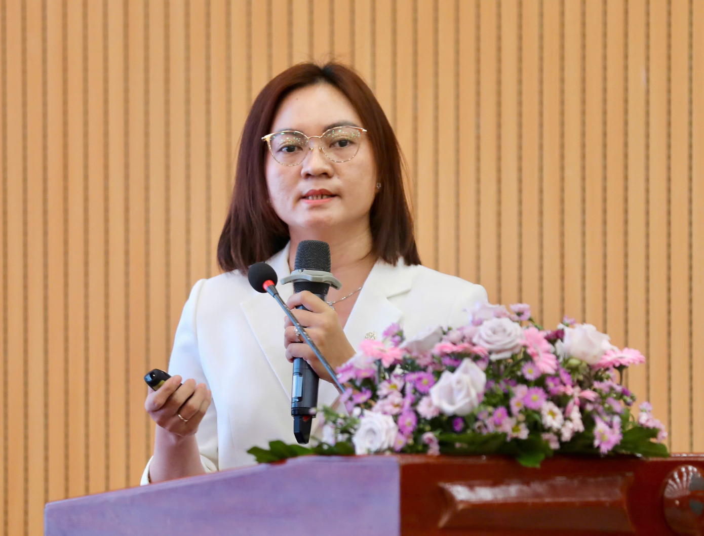 ThS. Nguyễn Thị Trúc Vân – Phó Phòng Kế hoạch Tổng hợp, Viện Kiểm nghiệm thuốc TPHCM. Ảnh: Duy Anh ThS. Nguyễn Thị Trúc Vân – Phó Phòng Kế hoạch Tổng hợp, Viện Kiểm nghiệm thuốc TPHCM. Ảnh: Duy Anh