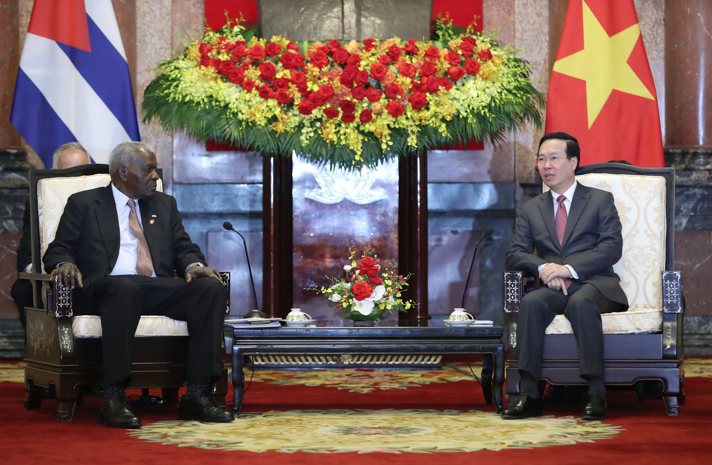 Chủ tịch nước Võ Văn Thưởng và Chủ tịch Quốc hội Cuba Esteban Lazo Hernandez trao đổi về quan hệ song phương. (Ảnh: Như Ý) Chủ tịch nước Võ Văn Thưởng và Chủ tịch Quốc hội Cuba Esteban Lazo Hernandez trao đổi về quan hệ song phương. (Ảnh: Như Ý)