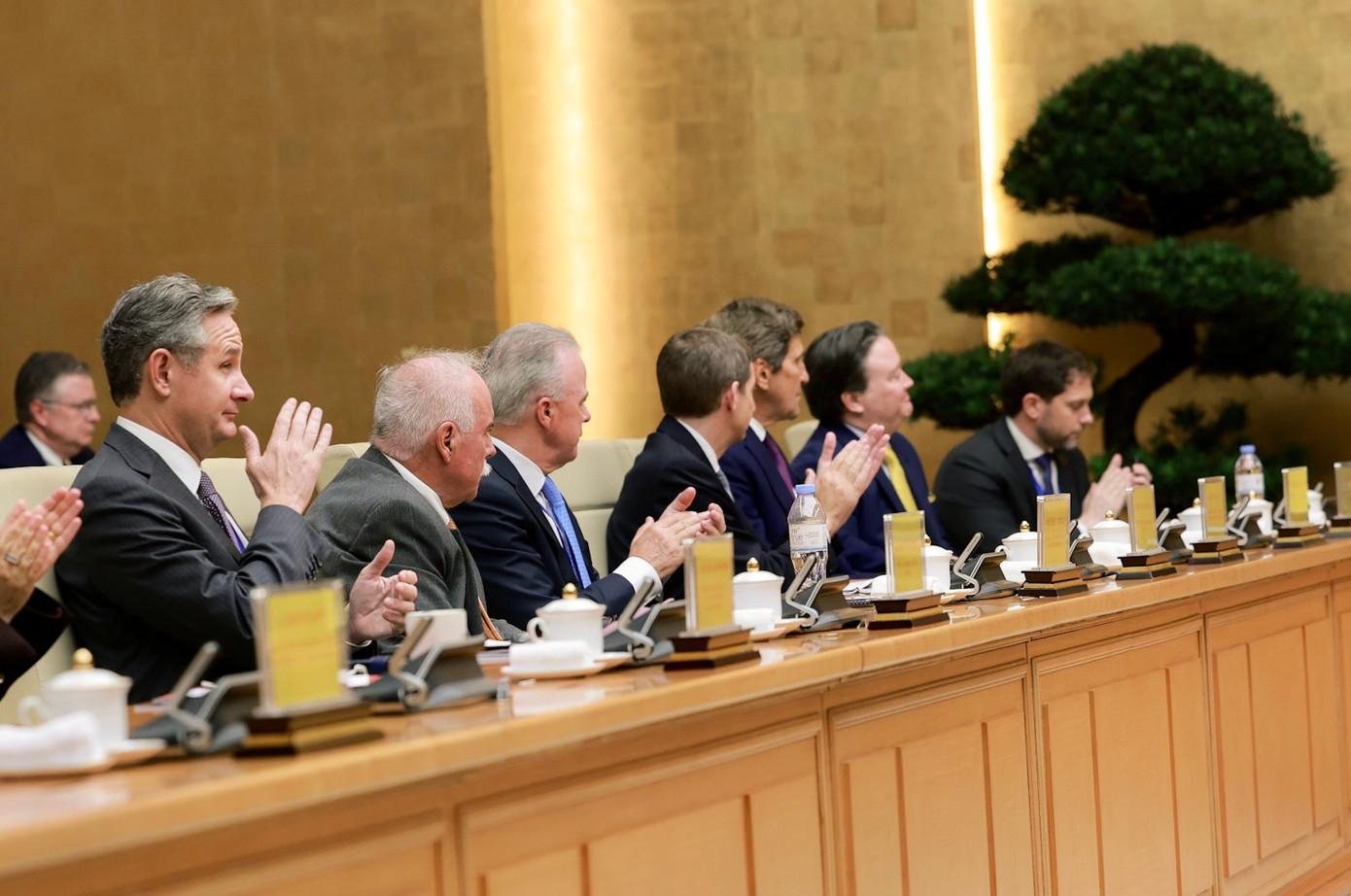 Mỹ hiện là nhà đầu tư nước ngoài lớn thứ 11/108 nước đầu tư tại Việt Nam, với hình thức đầu tư đa dạng, với khoảng 1200 dự án, tổng vốn đạt gần 11,4 tỷ USD. (Ảnh: Nhật Minh) Mỹ hiện là nhà đầu tư nước ngoài lớn thứ 11/108 nước đầu tư tại Việt Nam, với hình thức đầu tư đa dạng, với khoảng 1200 dự án, tổng vốn đạt gần 11,4 tỷ USD. (Ảnh: Nhật Minh)