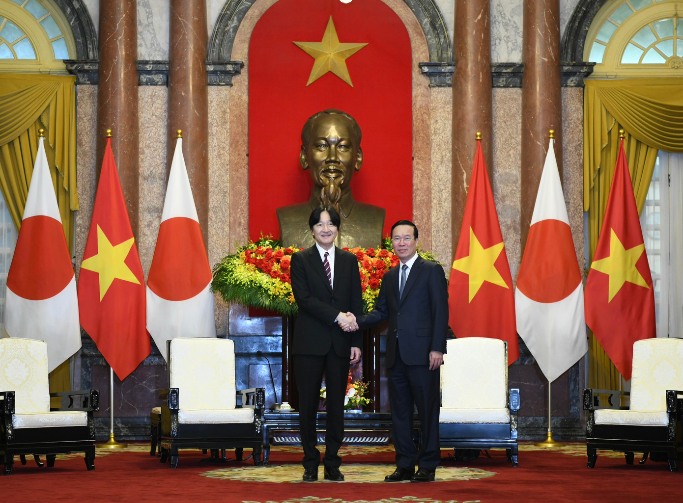 Trong chuyến thăm, Hoàng Thái tử Akishino nhấn mạnh rằng Việt Nam là đối tác gần gũi, tin cậy và cùng đồng hành của Nhật Bản, cho rằng sự giao lưu trong lịch sử, sự hiểu biết giữa hai dân tộc là nền tảng quan trọng để hai nước tiếp tục thúc đẩy hợp tác đưa quan hệ Việt Nam - Nhật Bản lên tầm cao mới. (Ảnh: Như Ý) Trong chuyến thăm, Hoàng Thái tử Akishino nhấn mạnh rằng Việt Nam là đối tác gần gũi, tin cậy và cùng đồng hành của Nhật Bản, cho rằng sự giao lưu trong lịch sử, sự hiểu biết giữa hai dân tộc là nền tảng quan trọng để hai nước tiếp tục thúc đẩy hợp tác đưa quan hệ Việt Nam - Nhật Bản lên tầm cao mới. (Ảnh: Như Ý)