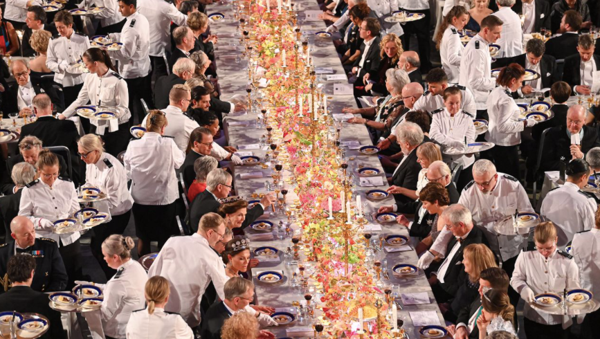 Tiệc trao giải Nobel ngày 10/12/2022, nơi đại diện Nga, Belarus và Iran không được mời dự. (Ảnh: Getty) Tiệc trao giải Nobel ngày 10/12/2022, nơi đại diện Nga, Belarus và Iran không được mời dự. (Ảnh: Getty)