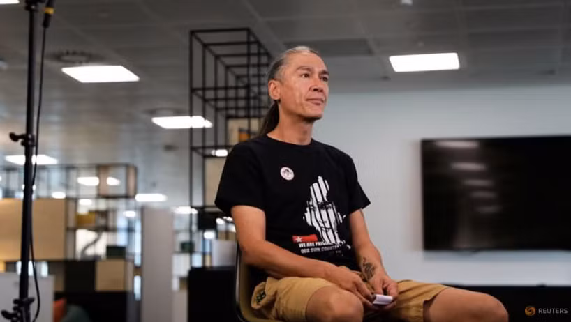 Ông Kim Aris, con trai bà Aung San Suu Kyi, trả lời phỏng vấn tại Anh. (Ảnh: Reuters) Ông Kim Aris, con trai bà Aung San Suu Kyi, trả lời phỏng vấn tại Anh. (Ảnh: Reuters)