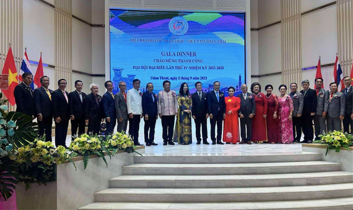 Thứ trưởng Lê Thị Thu Hằng dự gala chào mừng Đại hội lần thứ 4 Hiệp hội doanh nhân toàn Thái. (Ảnh: Mofa)