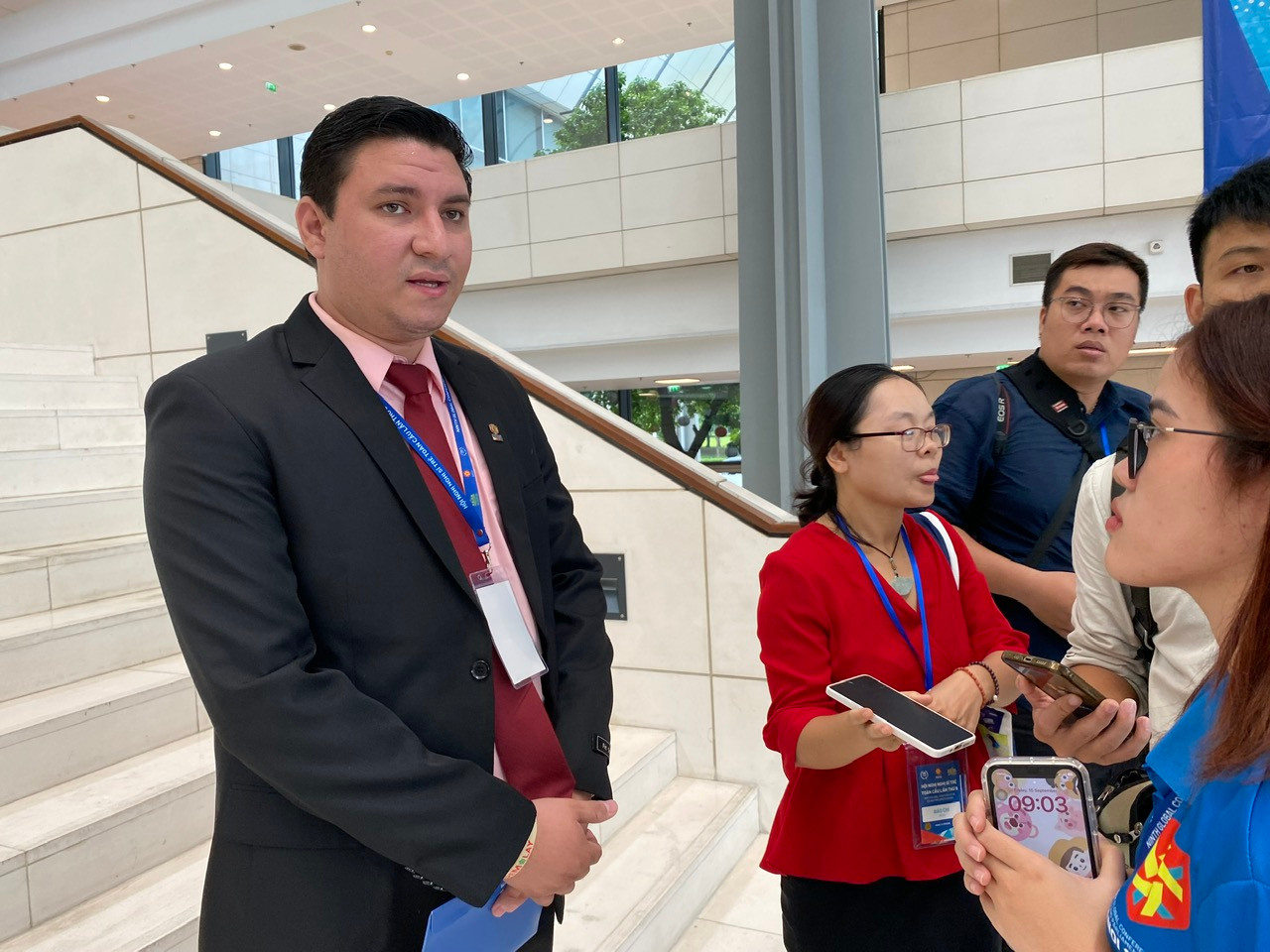 Ông Roberto Alejandro Suarez Cabrera, Trưởng đoàn Nghị sĩ Bolivia. (Ảnh: Thu Loan) Ông Roberto Alejandro Suarez Cabrera, Trưởng đoàn Nghị sĩ Bolivia. (Ảnh: Thu Loan)