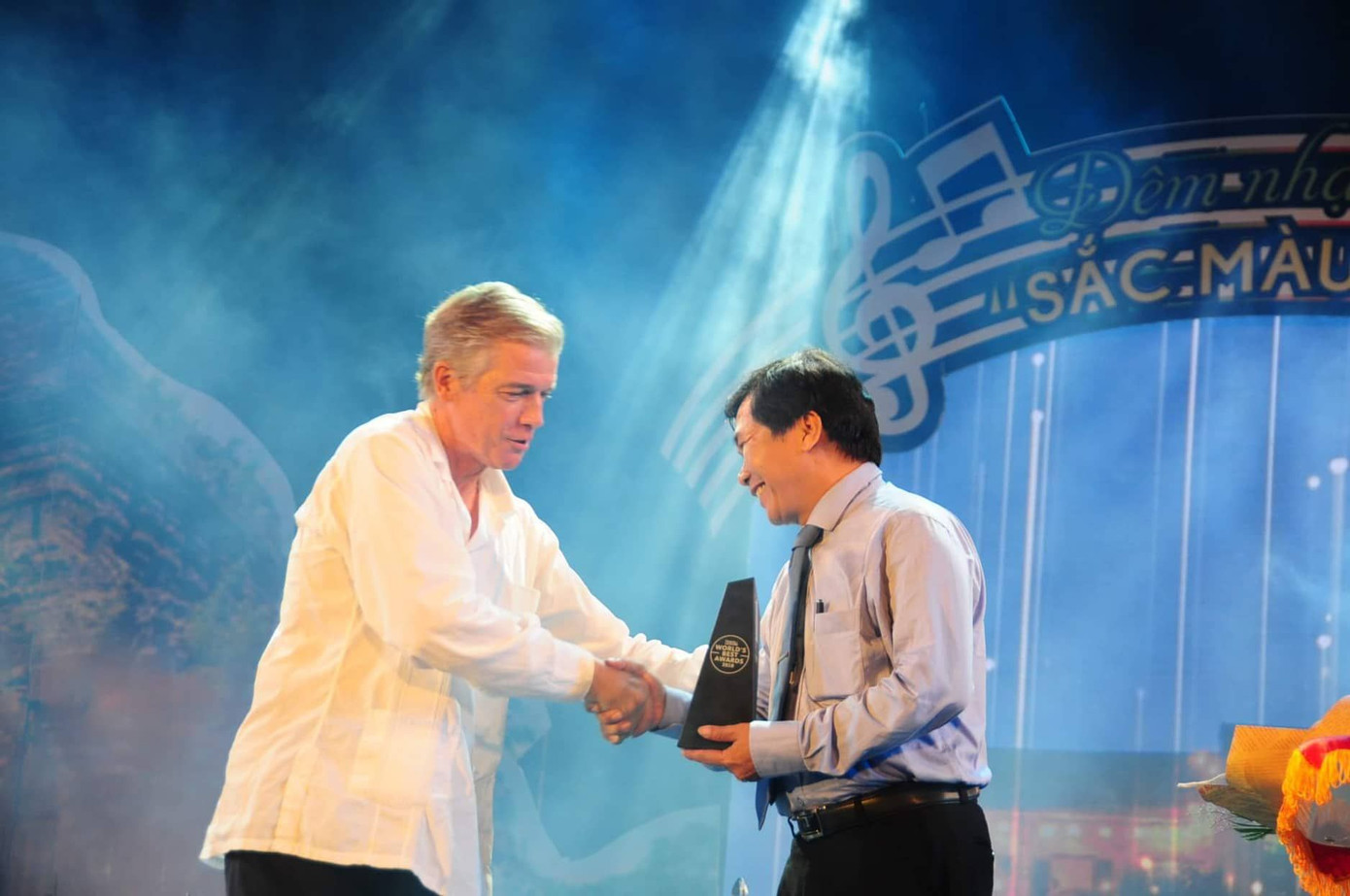 Vượt qua 7 địa danh nổi tiếng, Hội An nhận giải thành phố quyến rũ nhất thế giới ảnh 1