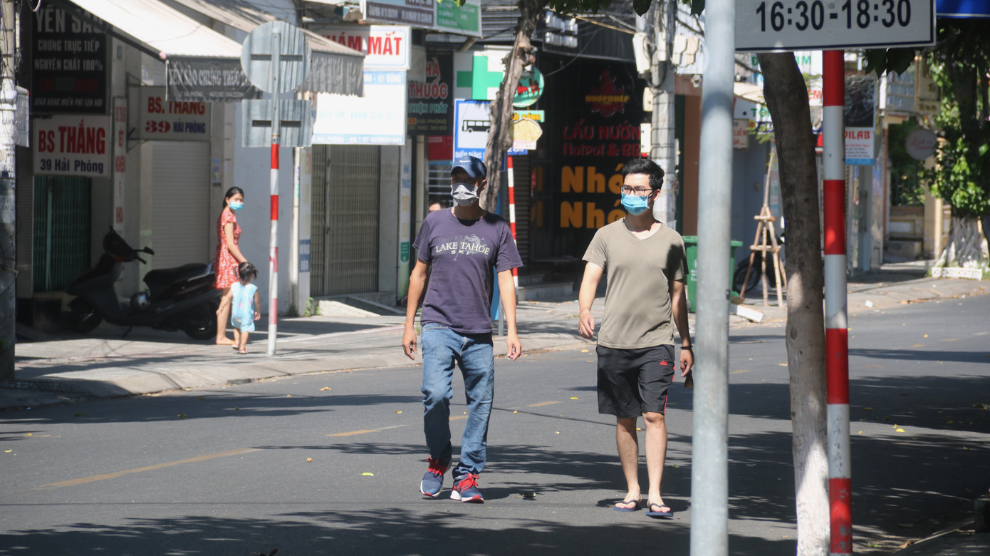 Cuộc sống bên trong khu vực bị phong tỏa ở Đà Nẵng ảnh 1