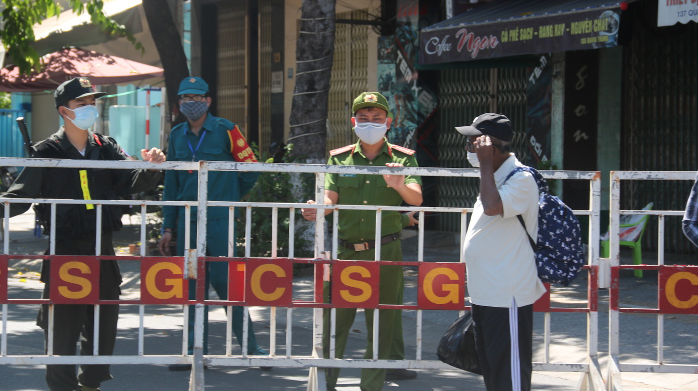 Cuộc sống bên trong khu vực bị phong tỏa ở Đà Nẵng ảnh 9