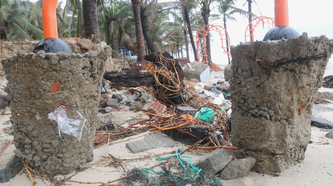 Bão số 13 đổ bộ Quảng Bình, Hà Tĩnh ảnh 4 Bão số 13 đổ bộ Quảng Bình, Hà Tĩnh ảnh 4