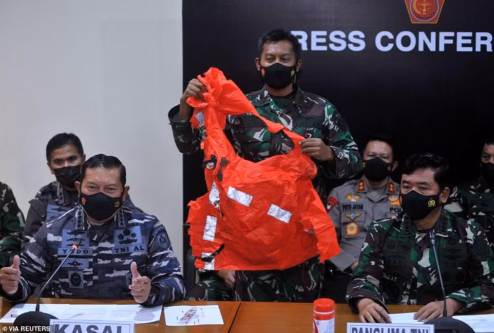 53 thành viên thủy thủ đoàn được xác nhận không còn sống sót. Tổng thống Indonesia – Joko Widodo đã gửi lời chia buồn tới gia đình các nạn nhân.
