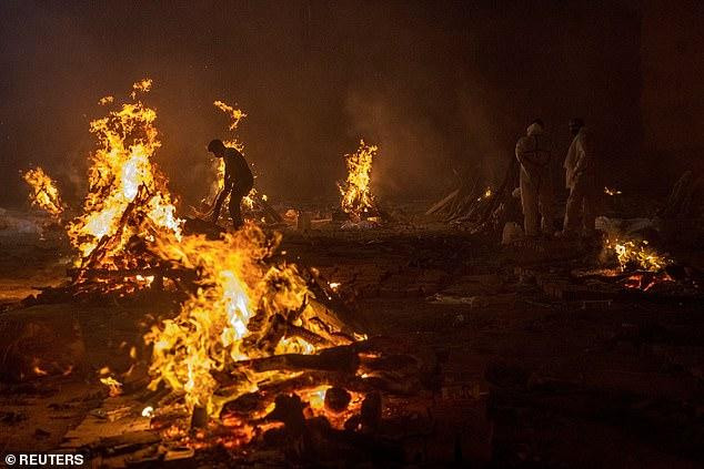 Ở thành phố Bhopal, một số lò hỏa táng dù đã tăng thêm 50 giàn thiêu nhưng vẫn không đủ đáp ứng nhu cầu.