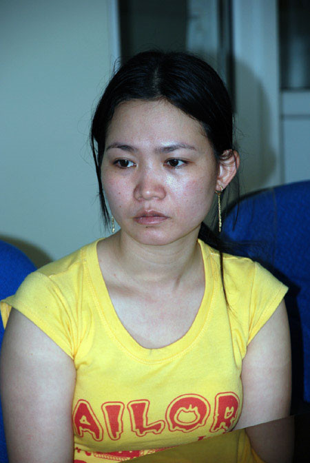 Chị Lê Thị Hà trong cuộc gặp với phóng viên. Ảnh: Dân Việt