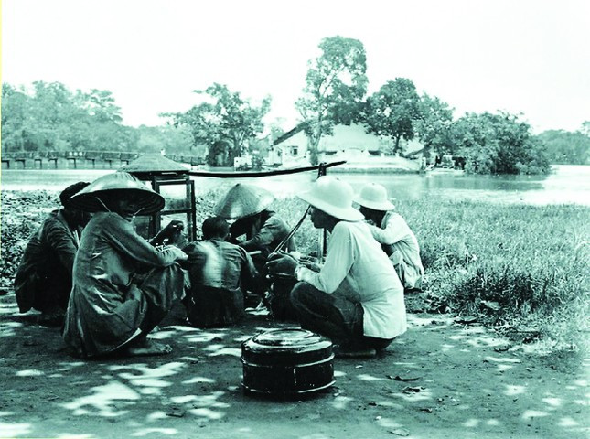 Phở gánh Hà Nội bên Bờ Hồ. Ảnh: Tư liệu Phở gánh Hà Nội bên Bờ Hồ. Ảnh: Tư liệu