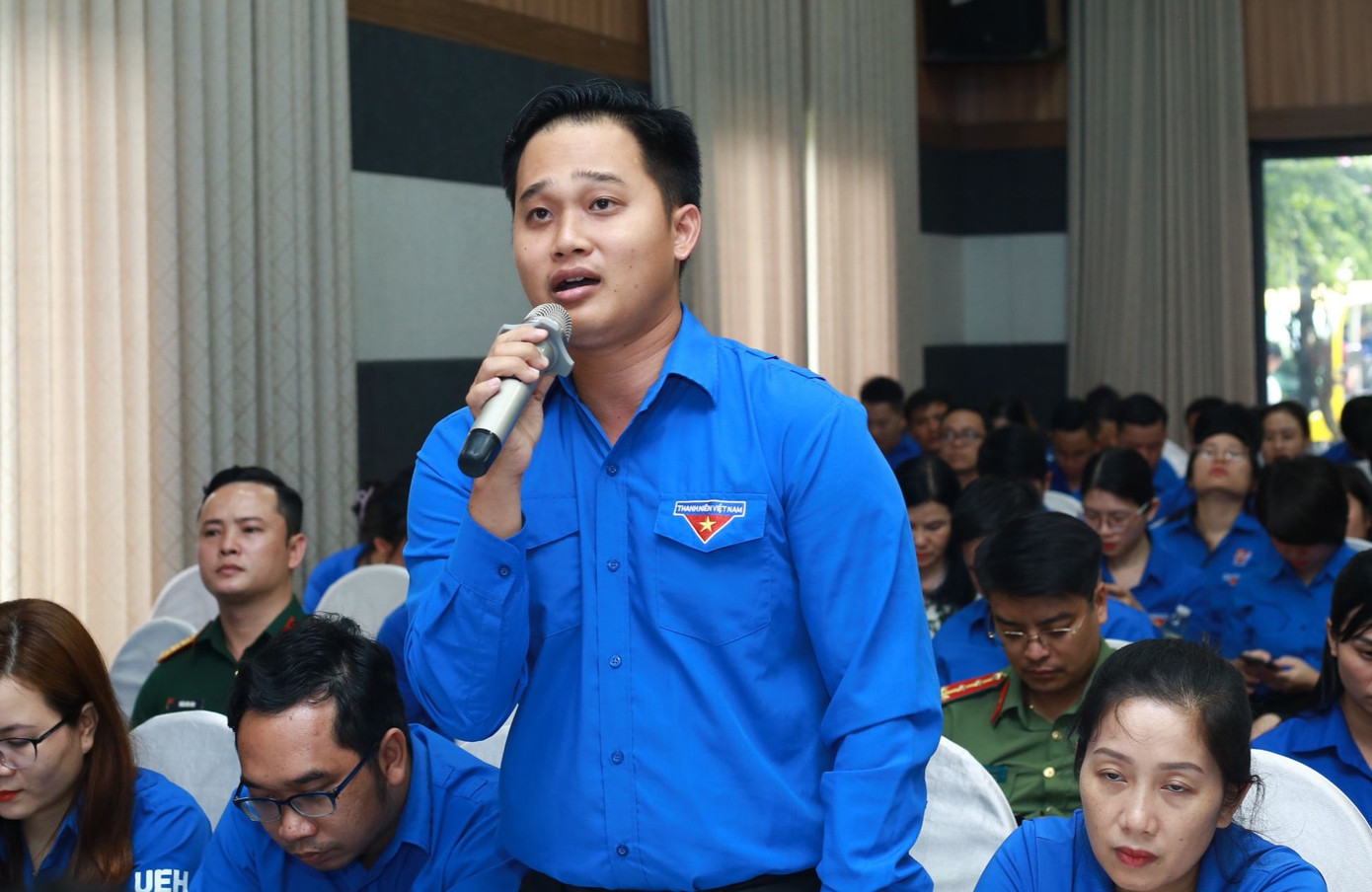 Anh Tô Thành My chia sẻ ý kiến tại hội nghị. Anh Tô Thành My chia sẻ ý kiến tại hội nghị.