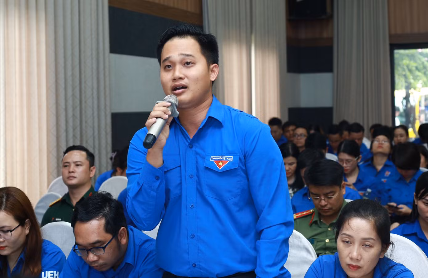 Anh Tô Thành My chia sẻ ý kiến tại hội nghị.