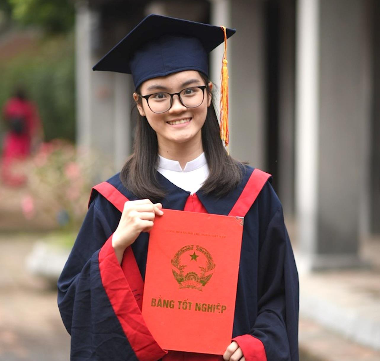 Khánh Uyên từng giành giải Ba học sinh giỏi thành phố môn Sinh (lớp 9).