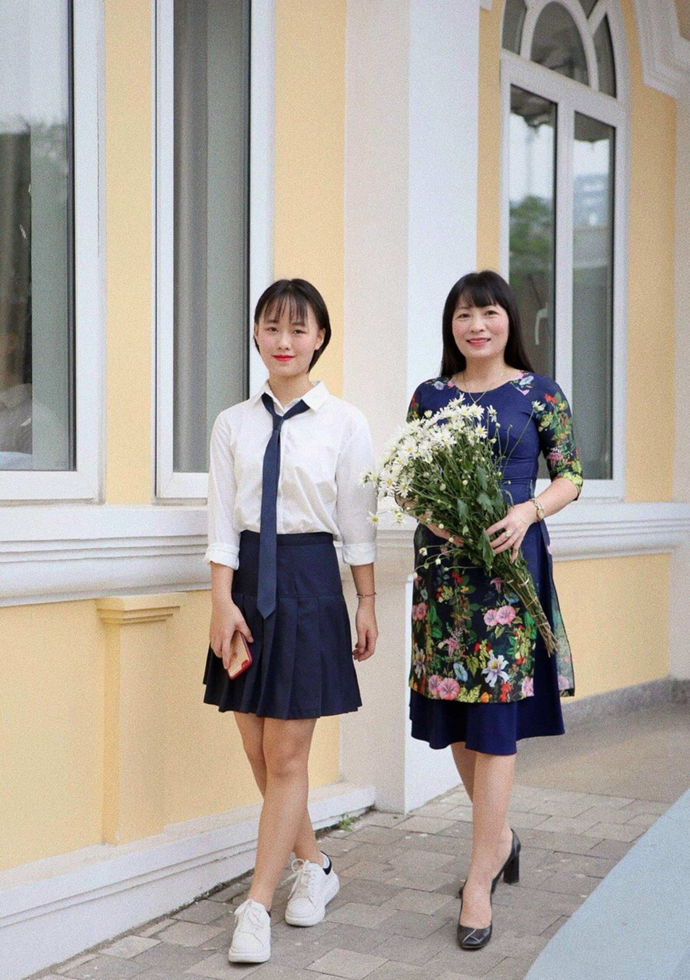 Phương Nga và mẹ.