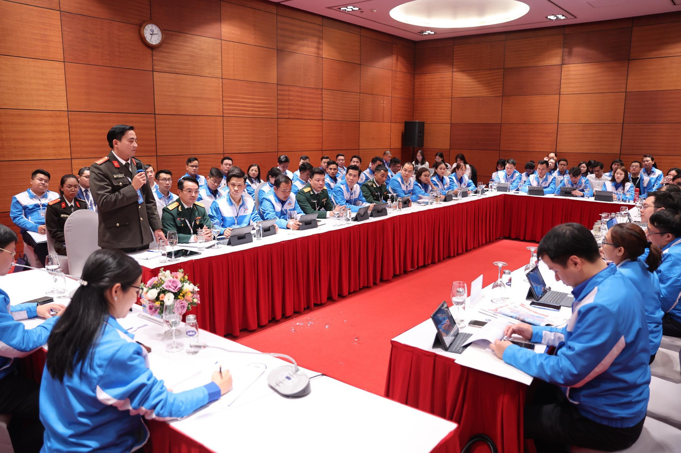 Toàn cảnh diễn đàn “Tổ chức Đoàn – người bạn đồng hành cùng thanh niên” ở tổ thảo luận số 6. Ảnh: Như Ý