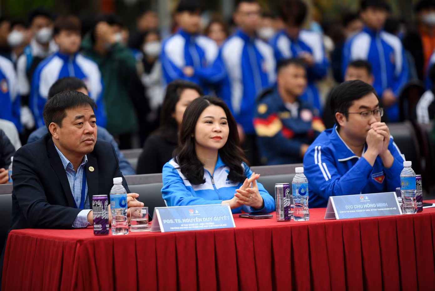 Đại biểu dự chương trình khai mạc ngày hội. Đại biểu dự chương trình khai mạc ngày hội.