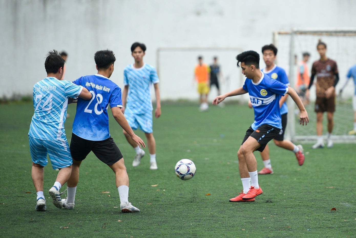 Bộ môn bóng đá thu hút nhiều sinh viên nam đăng ký tham gia. Bộ môn bóng đá thu hút nhiều sinh viên nam đăng ký tham gia.