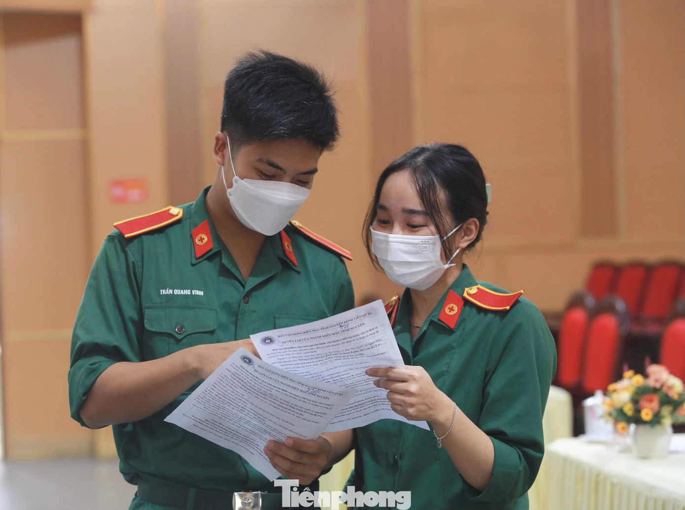 Cặp đôi Quang Vinh-Anh Phương cùng nhau đăng ký hiến máu lần đầu tiên. Cặp đôi Quang Vinh-Anh Phương cùng nhau đăng ký hiến máu lần đầu tiên.