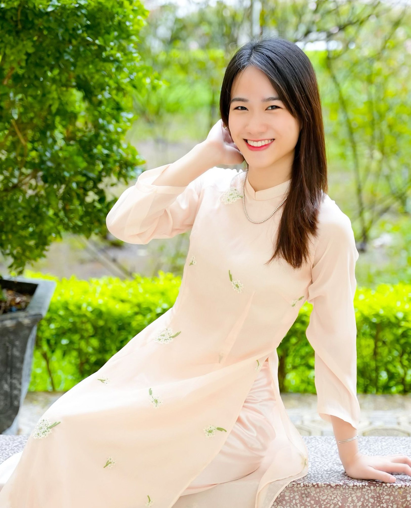 Hoàng Thị Cẩm Tú luôn nỗ lực để tự tạo cơ hội cho chính mình. Hoàng Thị Cẩm Tú luôn nỗ lực để tự tạo cơ hội cho chính mình.