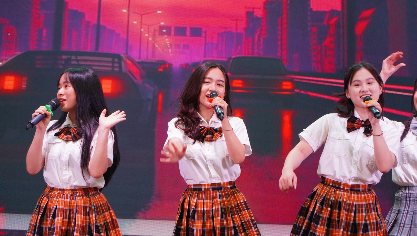 Văn nghệ sôi động tại chương trình tổng kết.