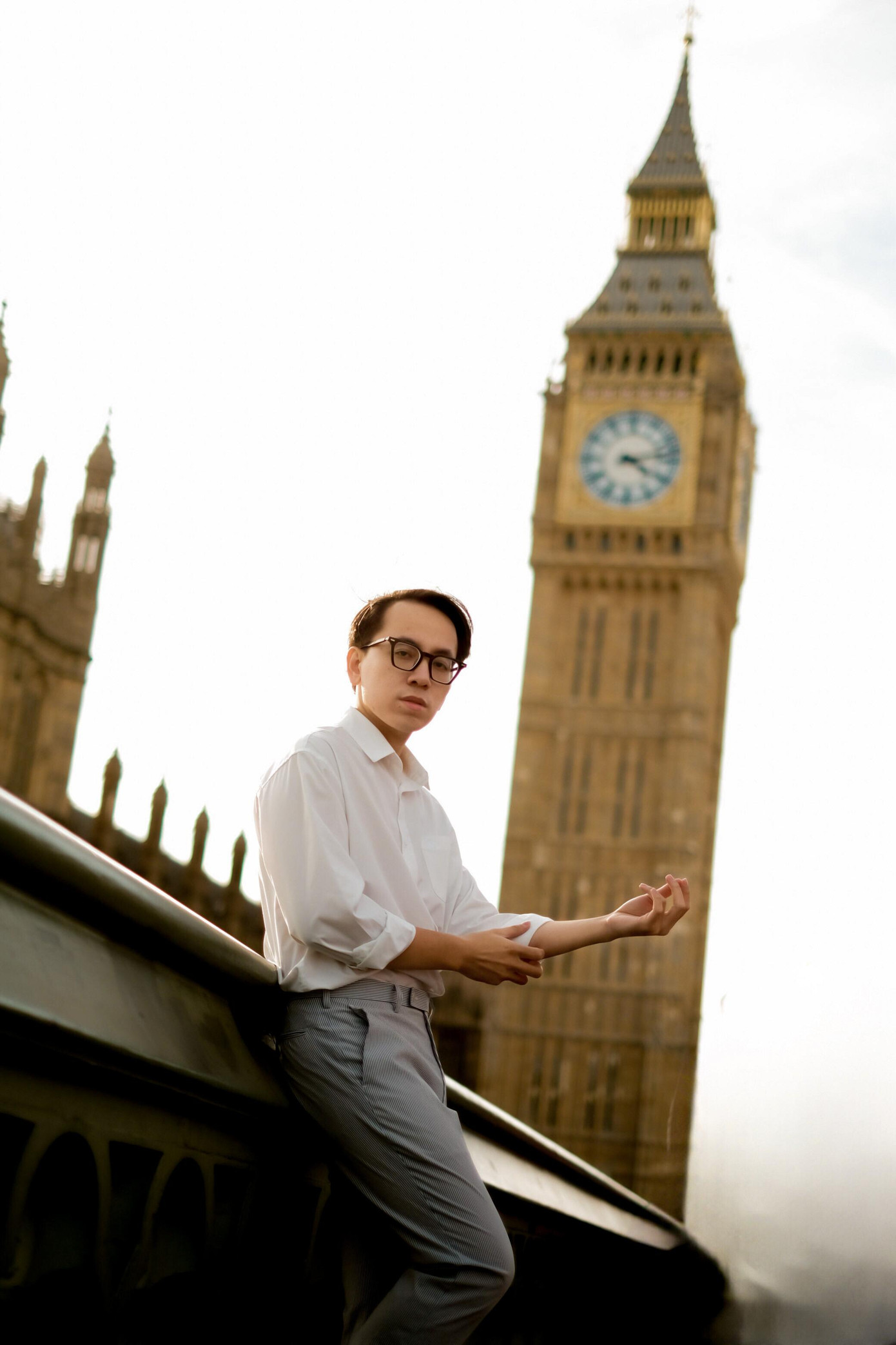 Hoàng An tại tháp Big Ben, London, Anh Quốc. Hoàng An tại tháp Big Ben, London, Anh Quốc.