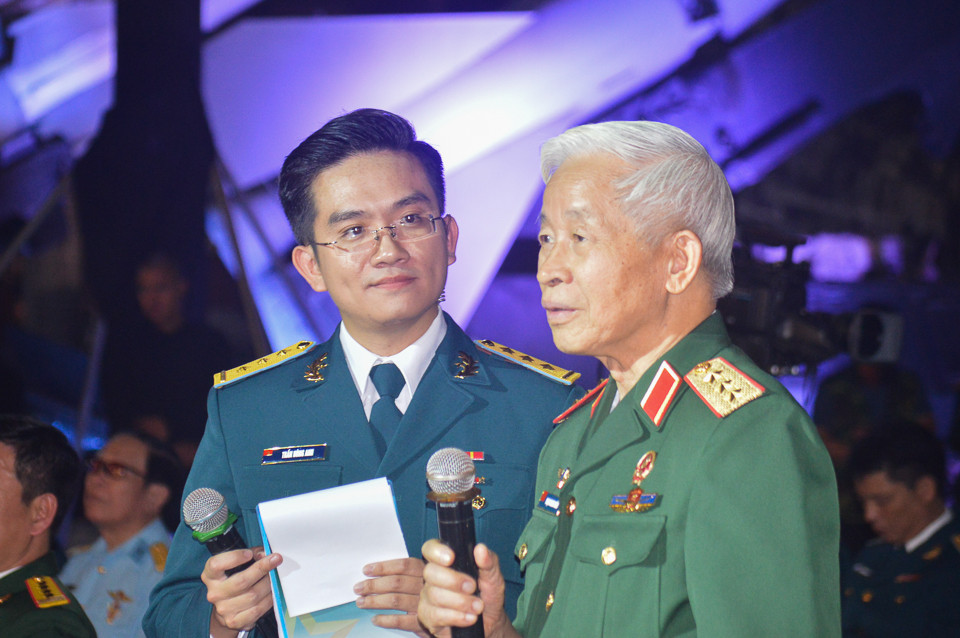 Thượng tướng Phạm Thanh Ngân chia sẻ tại chương trình "Vinh quang người chiến sĩ canh trời".