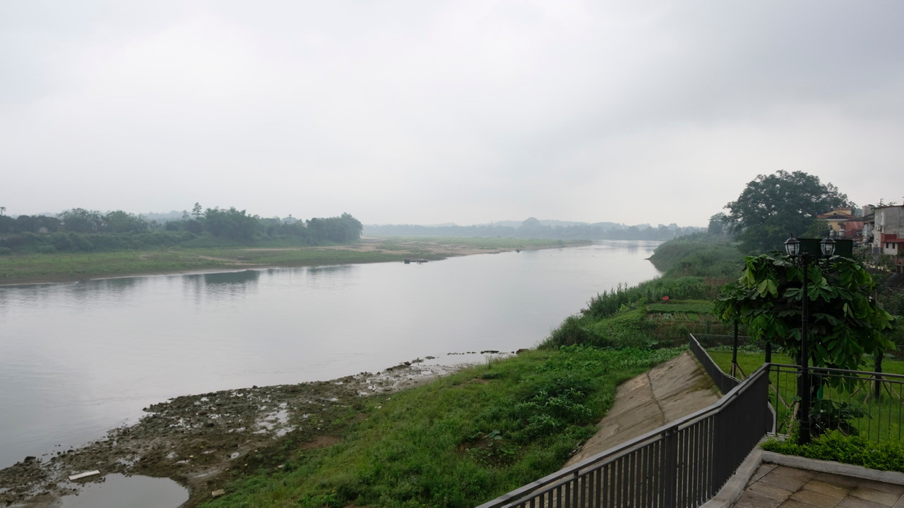 Bến Âu Lâu là cửa ngõ đi vào Tây Bắc, có vị trí rất quan trọng, nối liền hệ thống giao thông Việt Bắc với Tây Bắc. Ảnh: Châu Linh Bến Âu Lâu là cửa ngõ đi vào Tây Bắc, có vị trí rất quan trọng, nối liền hệ thống giao thông Việt Bắc với Tây Bắc. Ảnh: Châu Linh