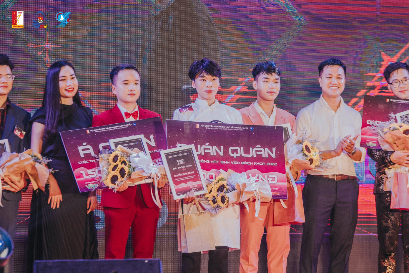 Quán quân cuộc thi Tiếng hát Sinh viên Bách khoa 2023. Quán quân cuộc thi Tiếng hát Sinh viên Bách khoa 2023.