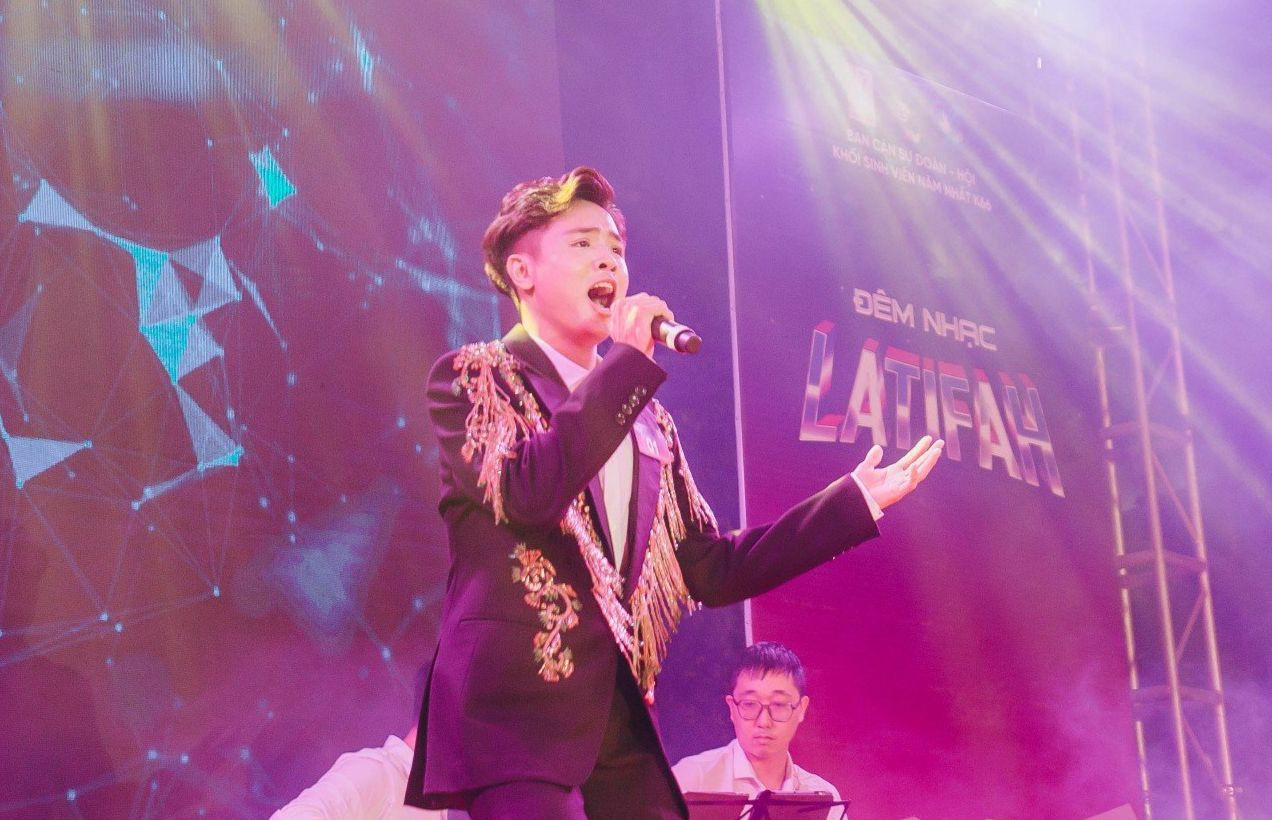 Thí sinh xuất sắc dự thi cuộc thi Tiếng hát Sinh viên Bách khoa 2023. Thí sinh xuất sắc dự thi cuộc thi Tiếng hát Sinh viên Bách khoa 2023.