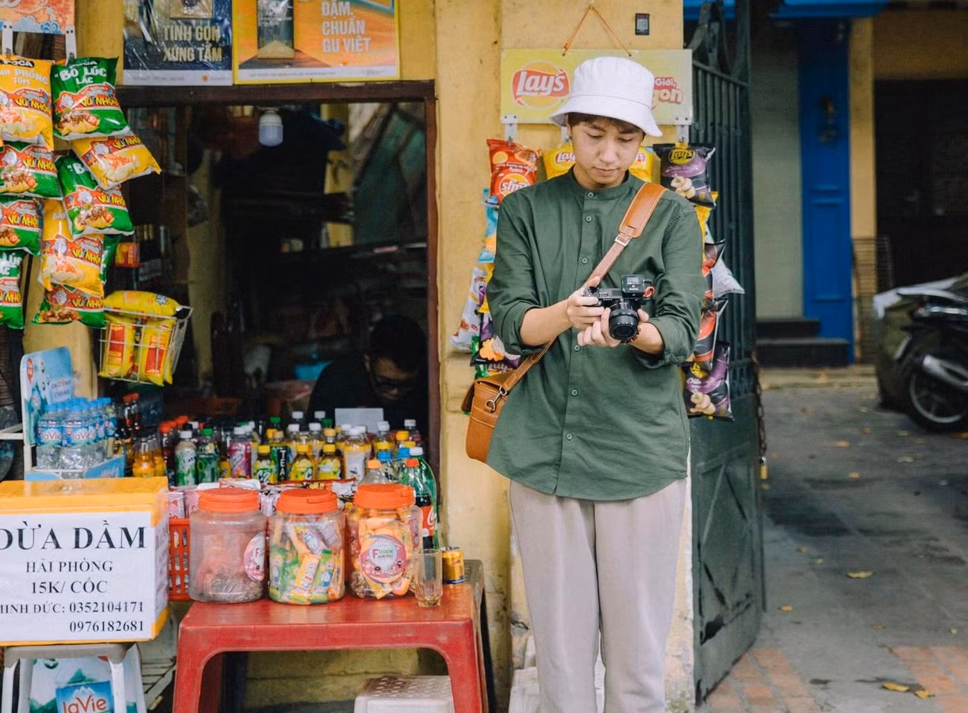 Thú vui nhâm nhi trà đá được nhiều người yêu thích.