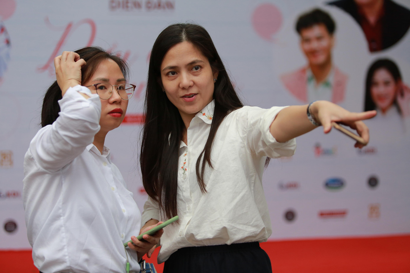 Diễn đàn "Điều em muốn nói" lần đầu tiên tổ chức có sự tham gia của khoảng 1.000 học sinh THCS, các chuyên gia, diễn giả, nhà quản lý giáo dục và các bộ, ngành, lãnh đạo UBND TP Hà Nội. Diễn đàn "Điều em muốn nói" lần đầu tiên tổ chức có sự tham gia của khoảng 1.000 học sinh THCS, các chuyên gia, diễn giả, nhà quản lý giáo dục và các bộ, ngành, lãnh đạo UBND TP Hà Nội.