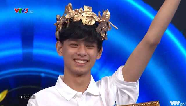 Chân dung nam sinh Hà Nội - Nguyễn Văn Trường giành vòng nguyệt quế. Ảnh chụp màn hình. Chân dung nam sinh Hà Nội - Nguyễn Văn Trường giành vòng nguyệt quế. Ảnh chụp màn hình.