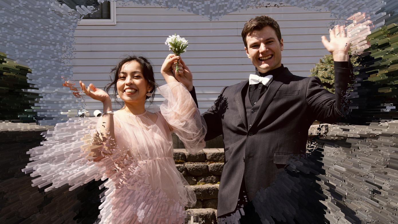 Đôi vợ chồng trẻ hạnh phúc bên nhau ngày trọng đại. Ảnh: NVCC Đôi vợ chồng trẻ hạnh phúc bên nhau ngày trọng đại. Ảnh: NVCC