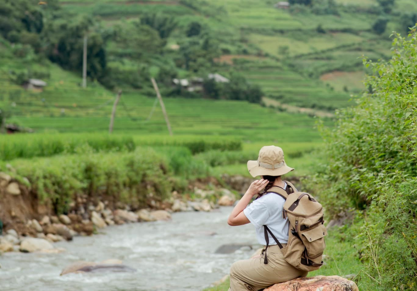 "Quan trọng hơn cả đó là chuẩn bị tinh thần sẵn sàng, đừng lo lắng, đừng sợ hãi, thay vào đó là tâm lý vững vàng, nhưng tôi nghĩ là bất cứ ai khi bắt đầu cũng đều không lo lắng mà thay vào đó là sự háo hức, mong chờ khám phá những mảnh đất mới", cô gái 9x nói.