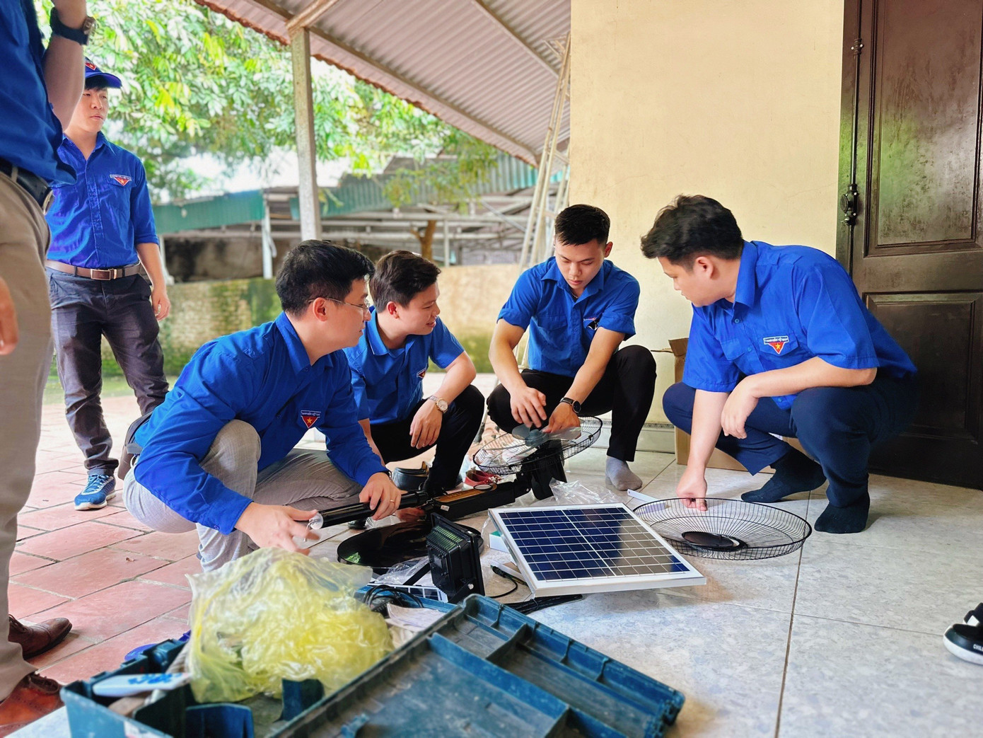 Các hoạt động sôi nổi của đoàn viên đoàn khối các cơ quan Trung ương. Các hoạt động sôi nổi của đoàn viên đoàn khối các cơ quan Trung ương.