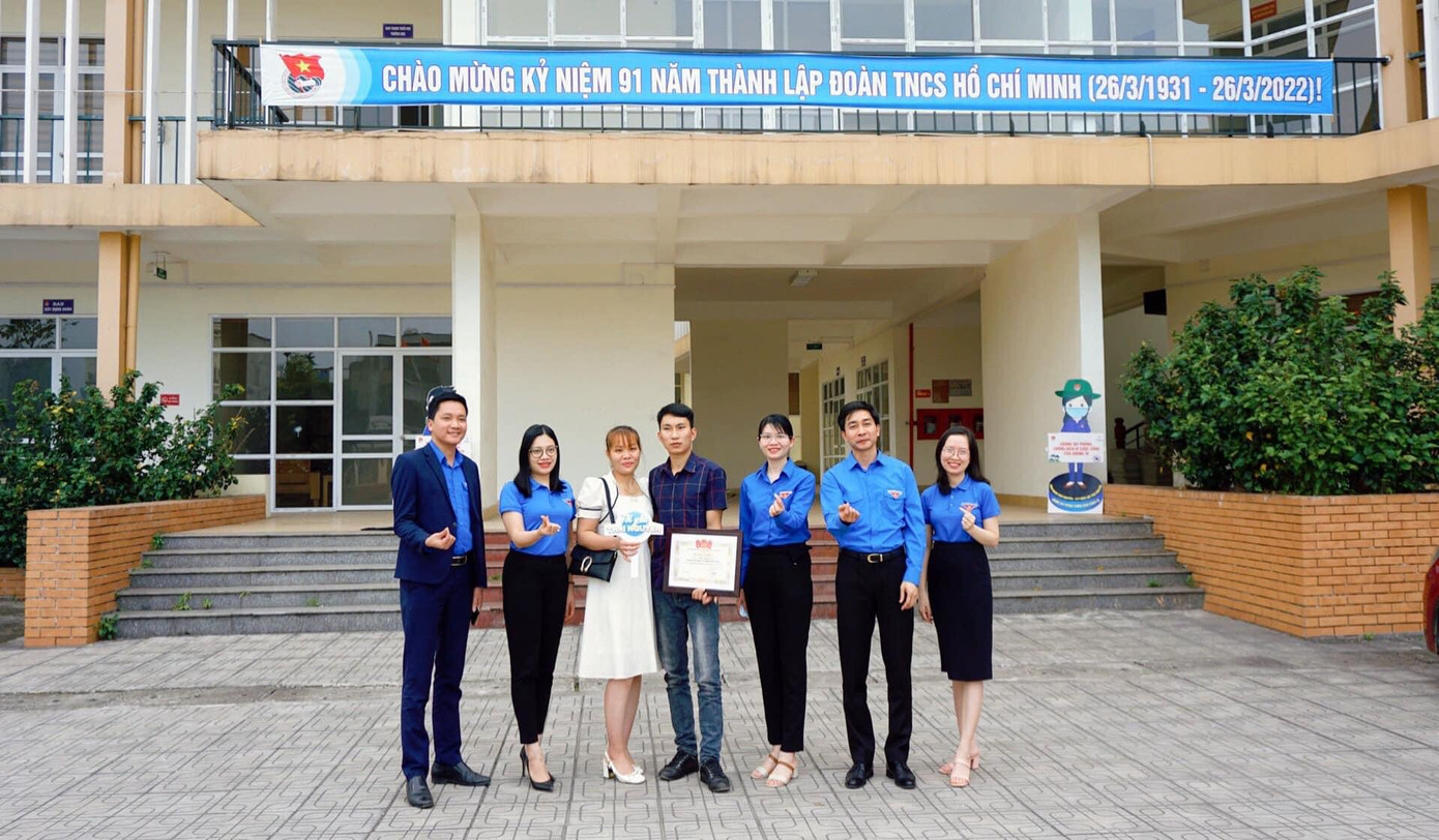 Ban Thường vụ Tỉnh đoàn Thái Nguyên trao tặng bằng khen cho Sao nhằm tiếp tục đẩy mạnh việc học tập và làm theo tư tưởng, đạo đức, phong cách Hồ Chí Minh và phong trào “Gương người tốt việc tốt”. Ban Thường vụ Tỉnh đoàn Thái Nguyên trao tặng bằng khen cho Sao nhằm tiếp tục đẩy mạnh việc học tập và làm theo tư tưởng, đạo đức, phong cách Hồ Chí Minh và phong trào “Gương người tốt việc tốt”.