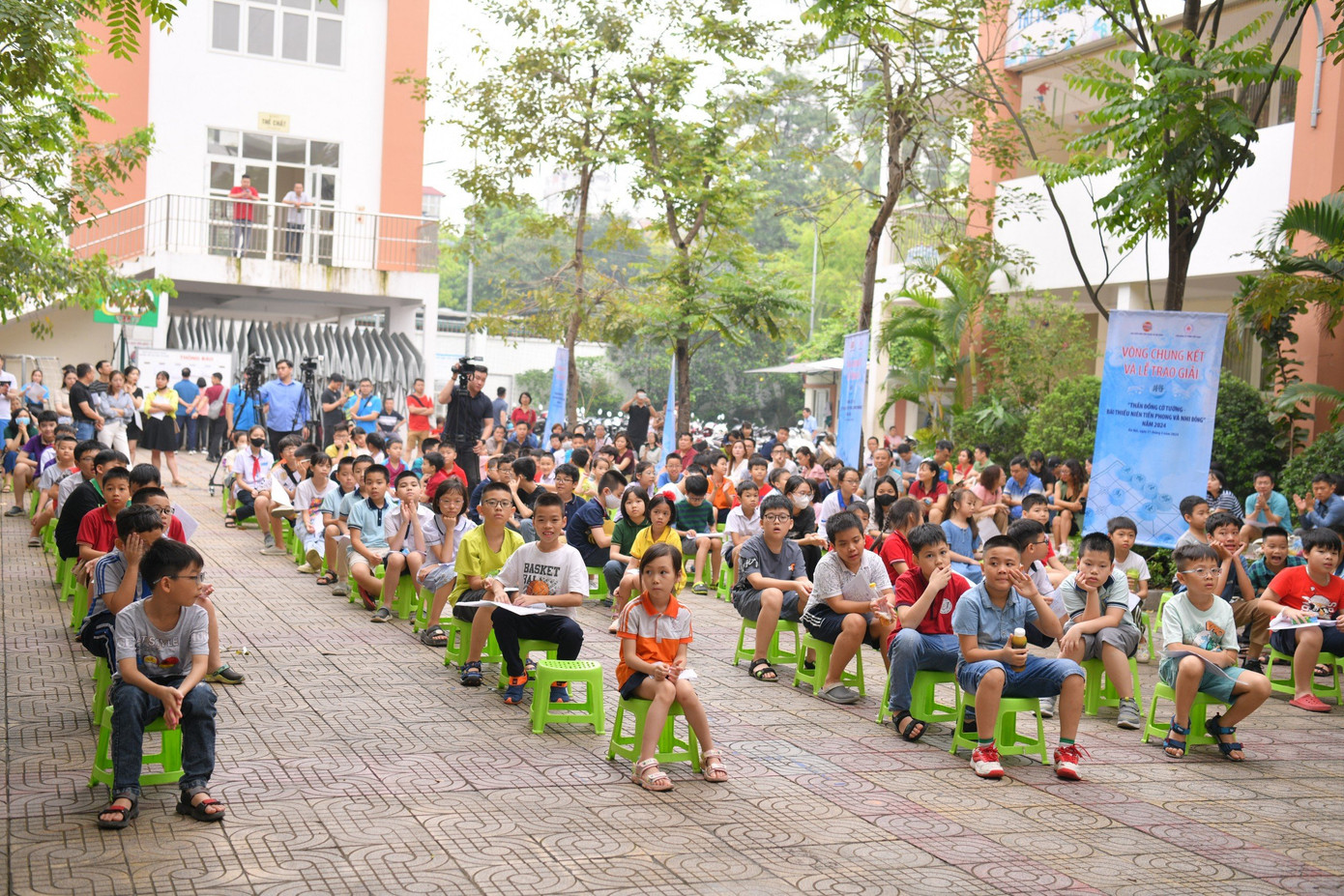 Học sinh trên địa bàn Hà Nội sôi nổi tham gia giải đấu.