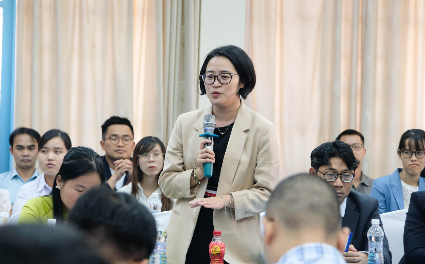 PGS. TS. Đào Việt Hằng, Trường Đại học Y Hà Nội, Chủ tịch Mạng lưới Trí thức trẻ Việt Nam toàn cầu (QCV 2021) chia sẻ tại chương trình. Ảnh: Châu Linh PGS. TS. Đào Việt Hằng, Trường Đại học Y Hà Nội, Chủ tịch Mạng lưới Trí thức trẻ Việt Nam toàn cầu (QCV 2021) chia sẻ tại chương trình. Ảnh: Châu Linh