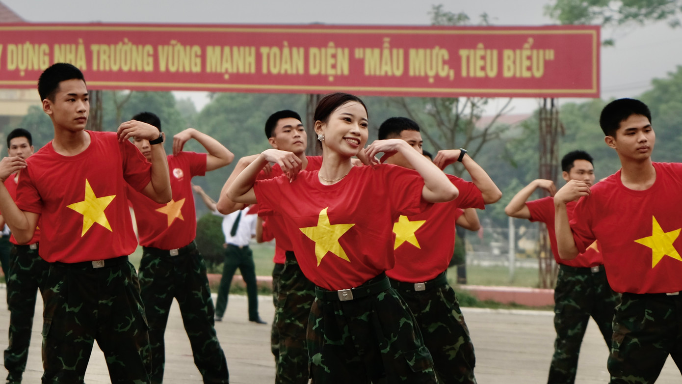 Hội thi tạo cơ hội nâng cao kỹ năng các vũ điệu trong sinh hoạt tập thể cho bộ đội, góp phần xây dựng đời sống văn hoá tinh thần lành mạnh. Ảnh: Châu Linh