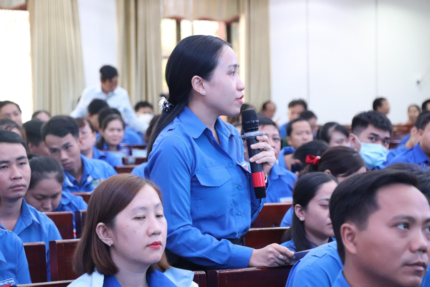 Tại buổi sinh hoạt, cán bộ Đoàn đã phát biểu nhiều ý kiến xoay quanh chủ đề người trẻ có sợ trách nhiệm. Tại buổi sinh hoạt, cán bộ Đoàn đã phát biểu nhiều ý kiến xoay quanh chủ đề người trẻ có sợ trách nhiệm.