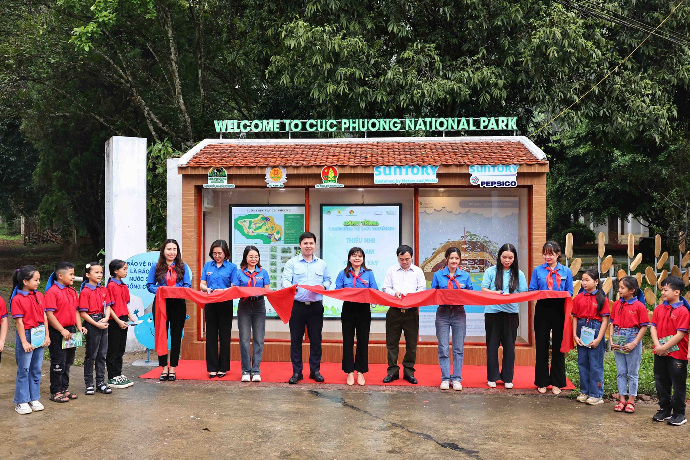 Khánh thành công trình “Góc thông tin bảo vệ môi trường Mizuiku”. Khánh thành công trình “Góc thông tin bảo vệ môi trường Mizuiku”.