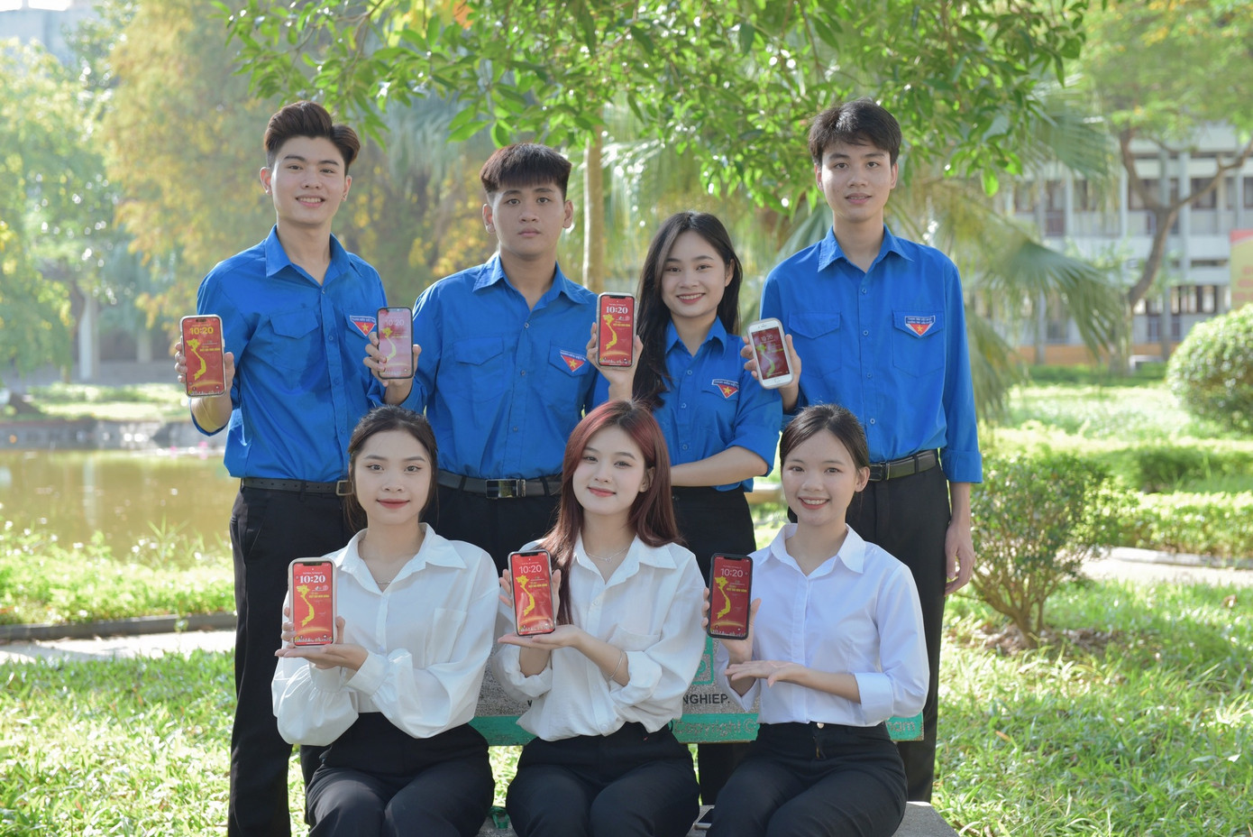 Đoàn viên, thanh niên Học viện Nông nghiệp Việt Nam đã thay hình nền máy tính, hình nền điện thoại di động và cover facebook để hưởng ứng Cuộc vận động "Tự hào một dải non sông". Đây là hoạt động thiết thực nhằm giáo dục lòng yêu nước, tự hào về toàn vẹn lãnh thổ trong mỗi người dân Việt Nam nói chung và đoàn viên, thanh niên nói riêng. Đồng thời cũng là cách làm sáng tạo, hưởng ứng tinh thần chuyển đổi số trong các hoạt động của Đoàn.