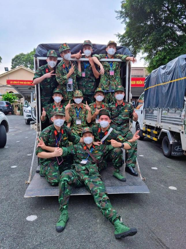 Lê Tuấn Anh cùng đồng đội. Lê Tuấn Anh cùng đồng đội.