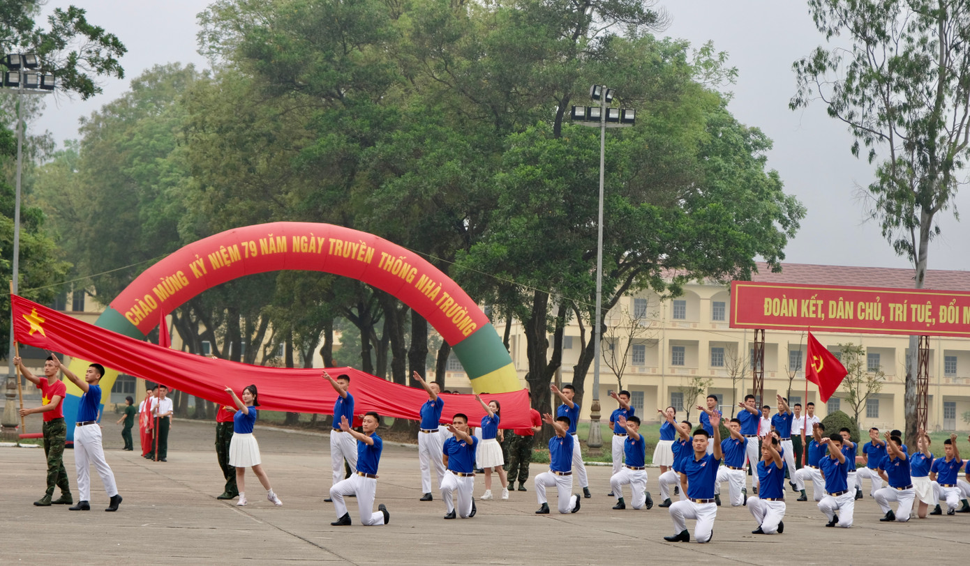 Hội thi tạo cơ hội nâng cao kỹ năng các vũ điệu trong sinh hoạt tập thể cho bộ đội, góp phần xây dựng đời sống văn hoá tinh thần lành mạnh. Ảnh: Châu Linh