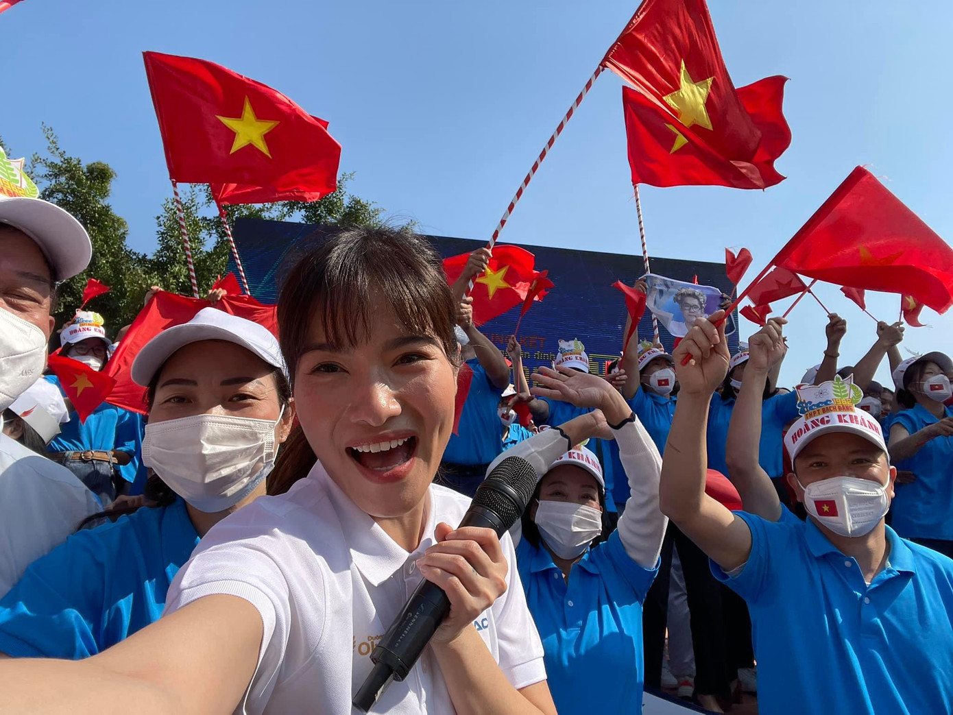 Khán giả biết đến MC Mai Trang qua các chương trình quen thuộc của Đài Truyền hình Việt Nam như: Cafe Sáng Với VTV3, Điều Ước Thứ 7...