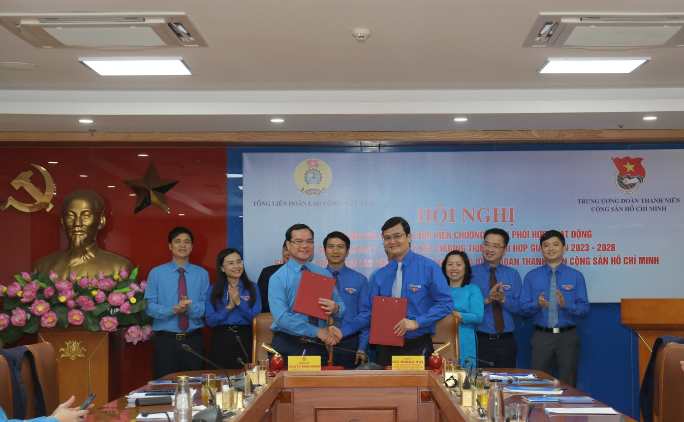 Lễ ký kết Chương trình phối hợp giai đoạn 2023 - 2028 của Trung ương Đoàn và Tổng Liên đoàn Lao động Việt Nam. Ảnh: Bảo Anh Lễ ký kết Chương trình phối hợp giai đoạn 2023 - 2028 của Trung ương Đoàn và Tổng Liên đoàn Lao động Việt Nam. Ảnh: Bảo Anh